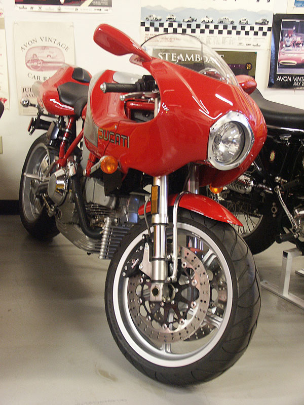 Ducati MH900e Haliwood replica motorcycle